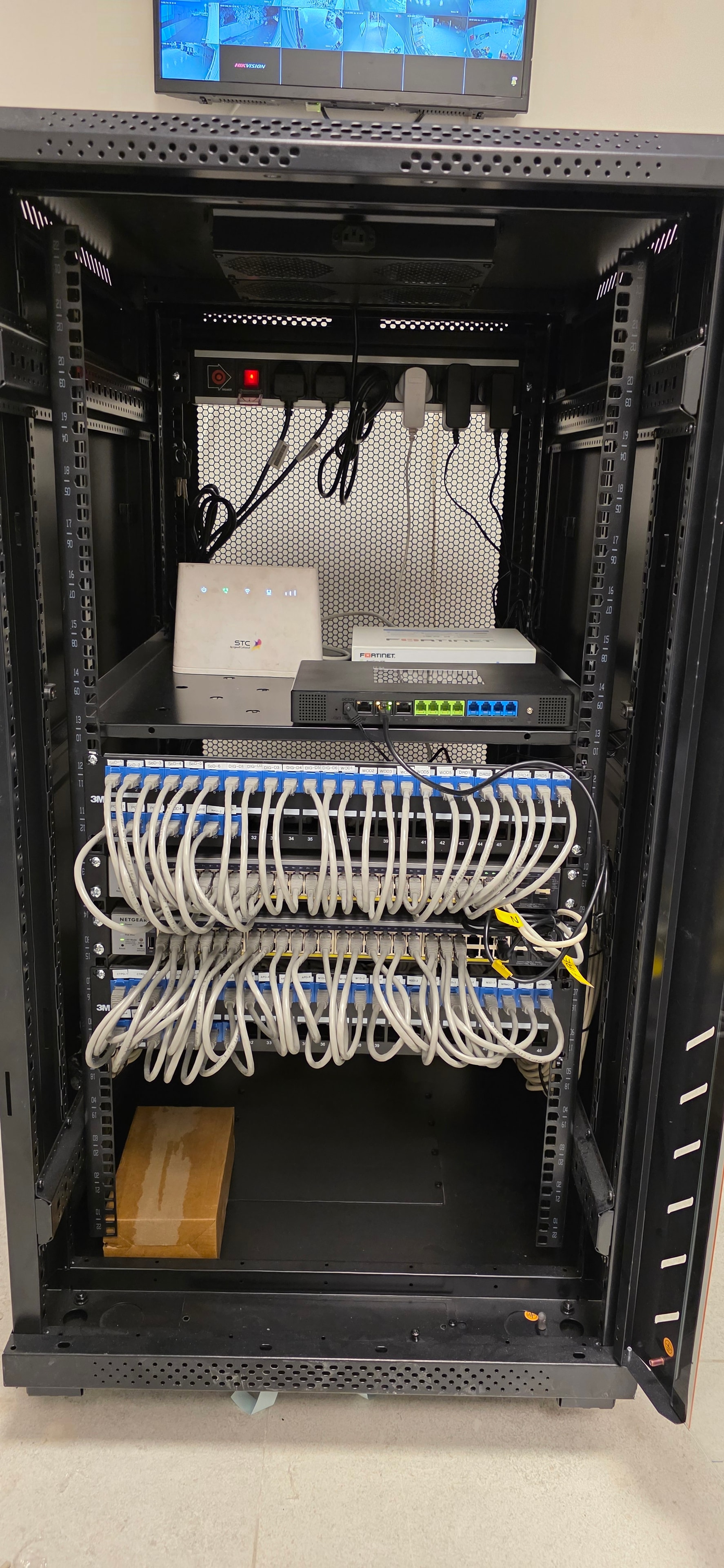 rack مفتوح Fortinet